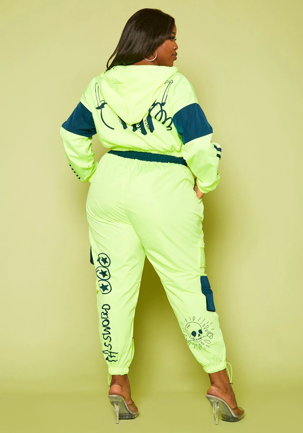 Plus Size Color Block Graphic Cropped Hoodie & Pants Set - Image 4